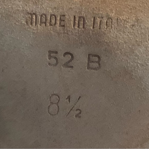 Via Spiga Patent Leather Pointed Toe 2 1/2 Heels women’s Black size : 8.5 Italy - Picture 10 of 10